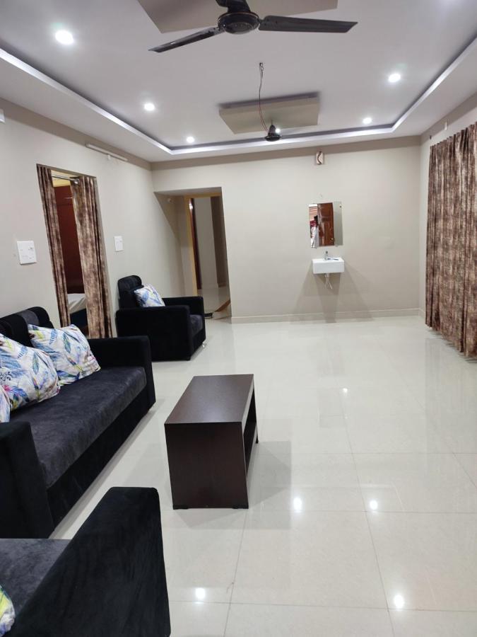 Rahul'S Castle Guest House Visakhapatnam Exteriör bild